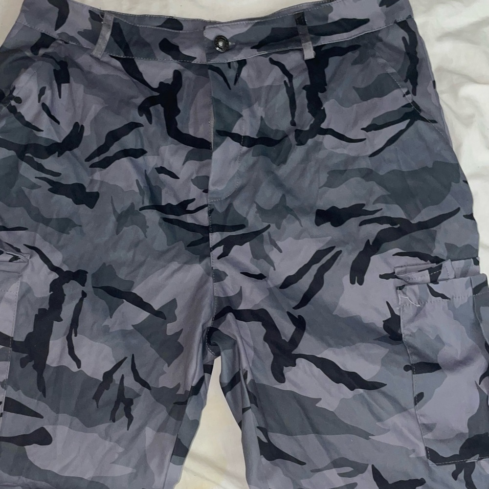 SHEIN Men's Gray and Black Cargo Pants